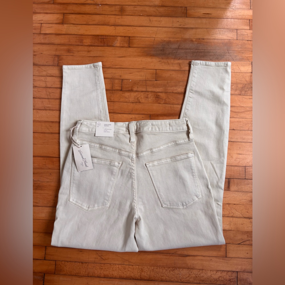 Universal Thread Off-White Skinny Jeans - Picture 2 of 4